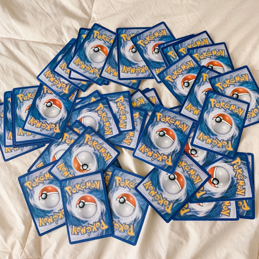 50 Pokémon Cards Mystery Lot